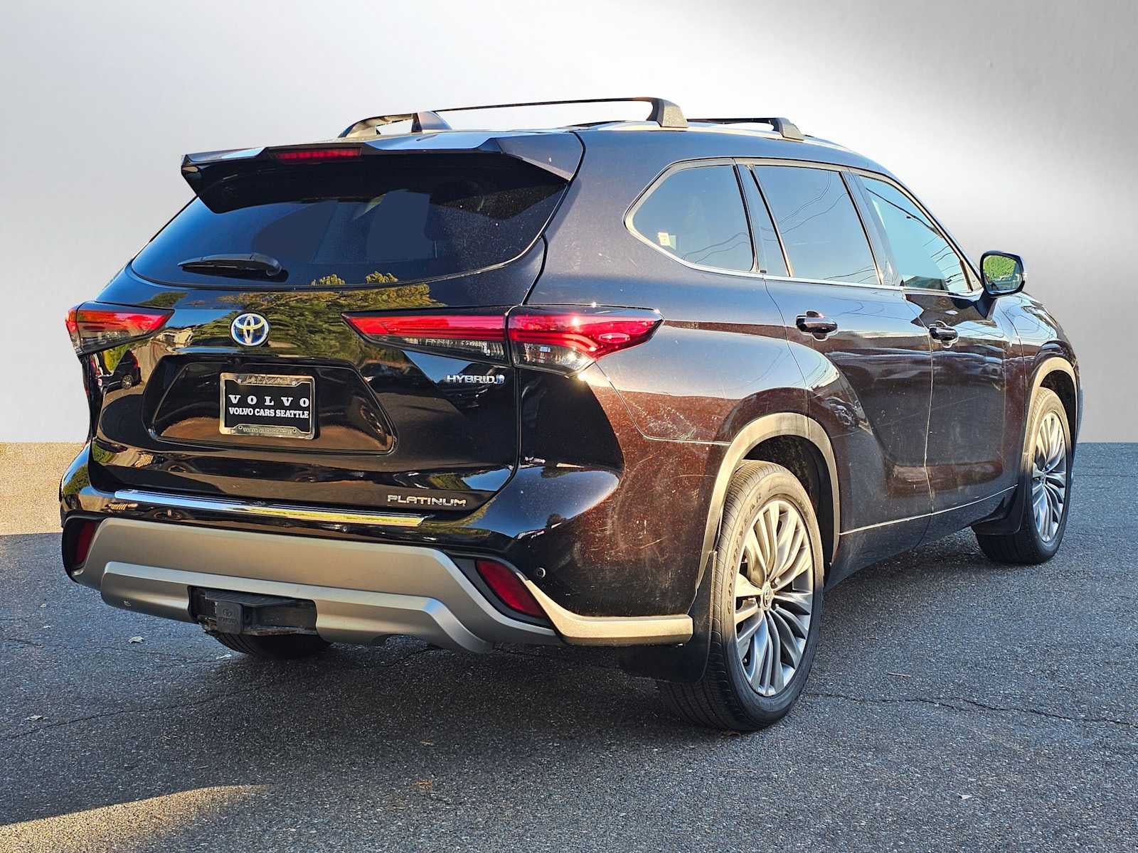 2021 Toyota Highlander Hybrid Platinum