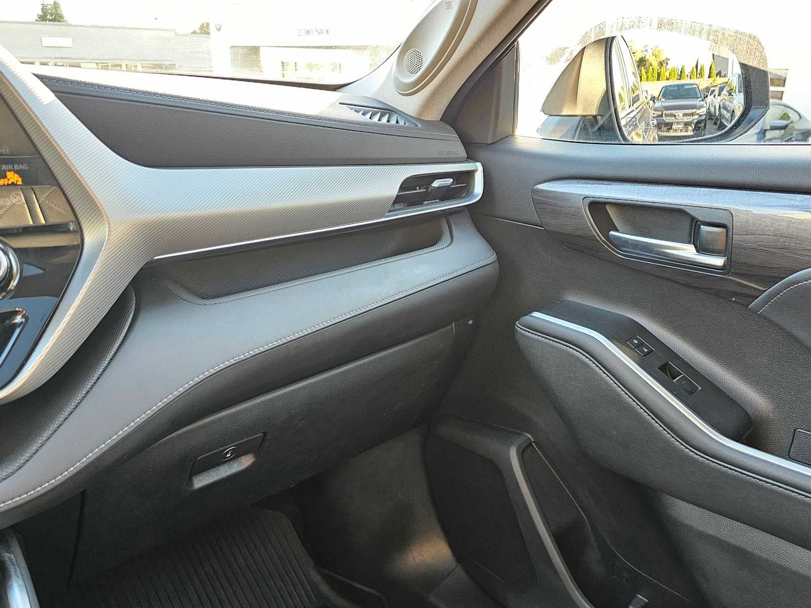 2021 Toyota Highlander Hybrid Platinum