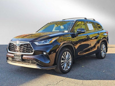 2021 Toyota Highlander Hybrid Platinum