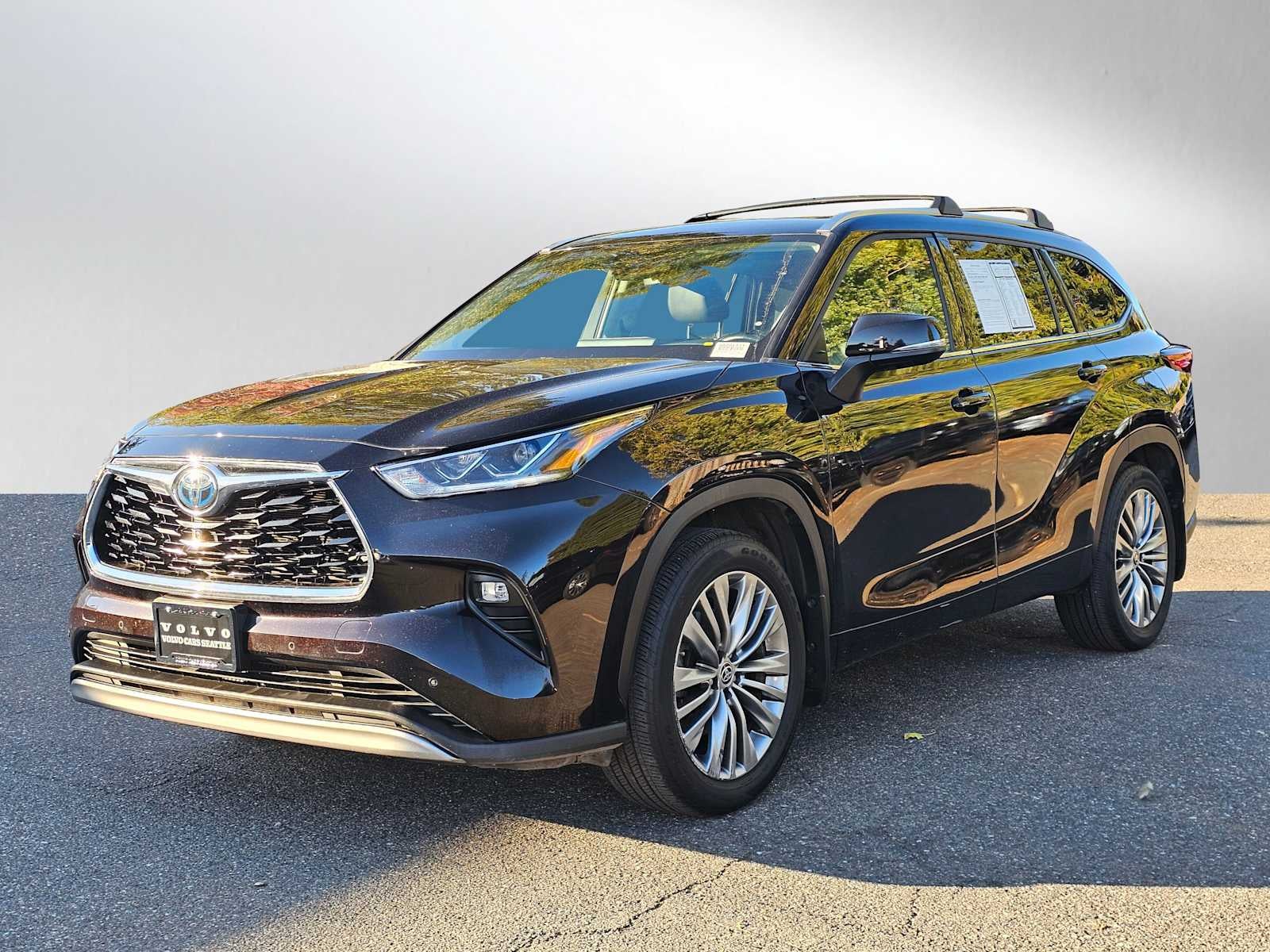 2021 Toyota Highlander Hybrid Platinum