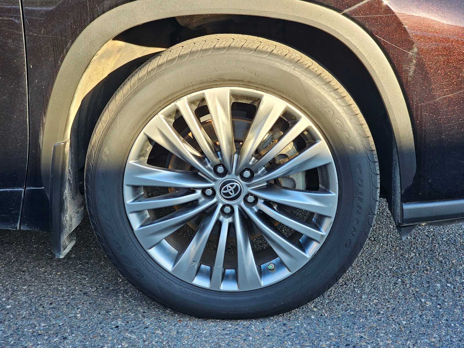 2021 Toyota Highlander Hybrid Platinum