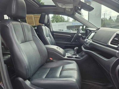 2017 Toyota Highlander SE
