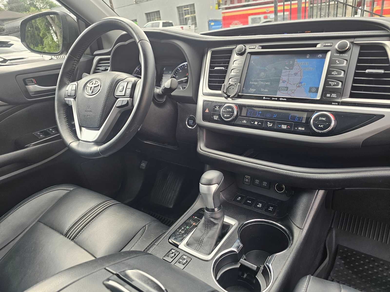 2017 Toyota Highlander SE