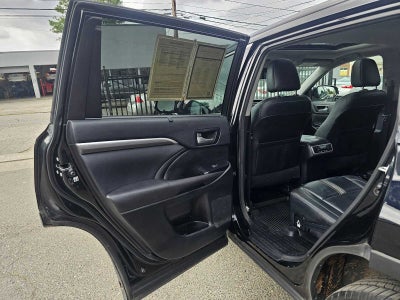 2017 Toyota Highlander SE