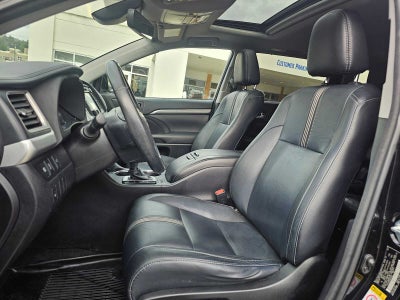 2017 Toyota Highlander SE