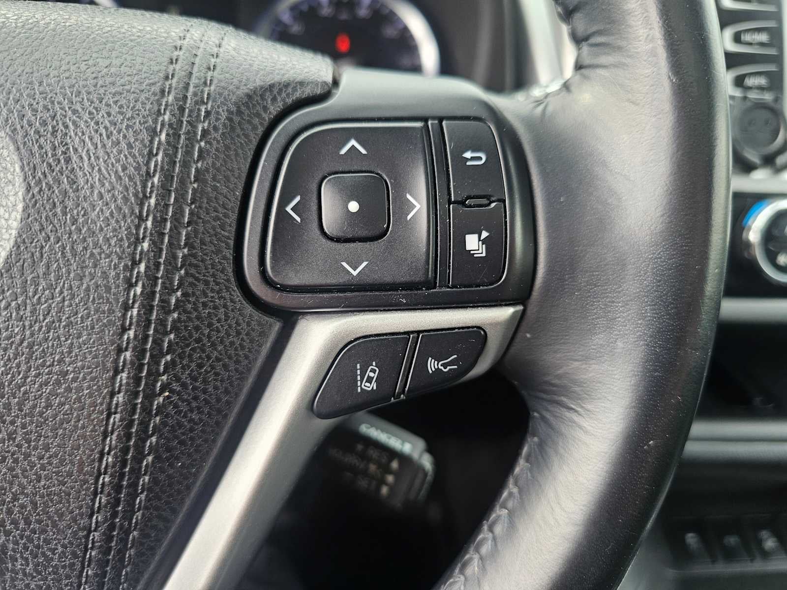 2017 Toyota Highlander SE