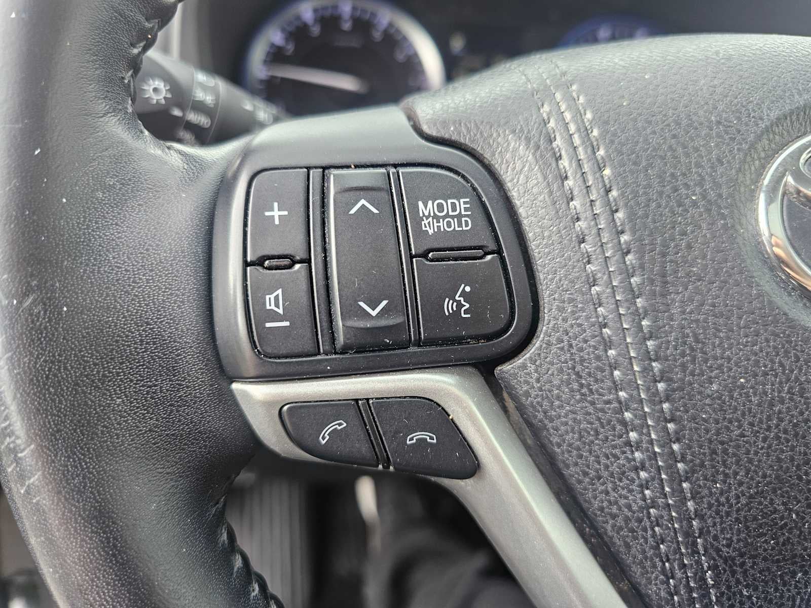2017 Toyota Highlander SE