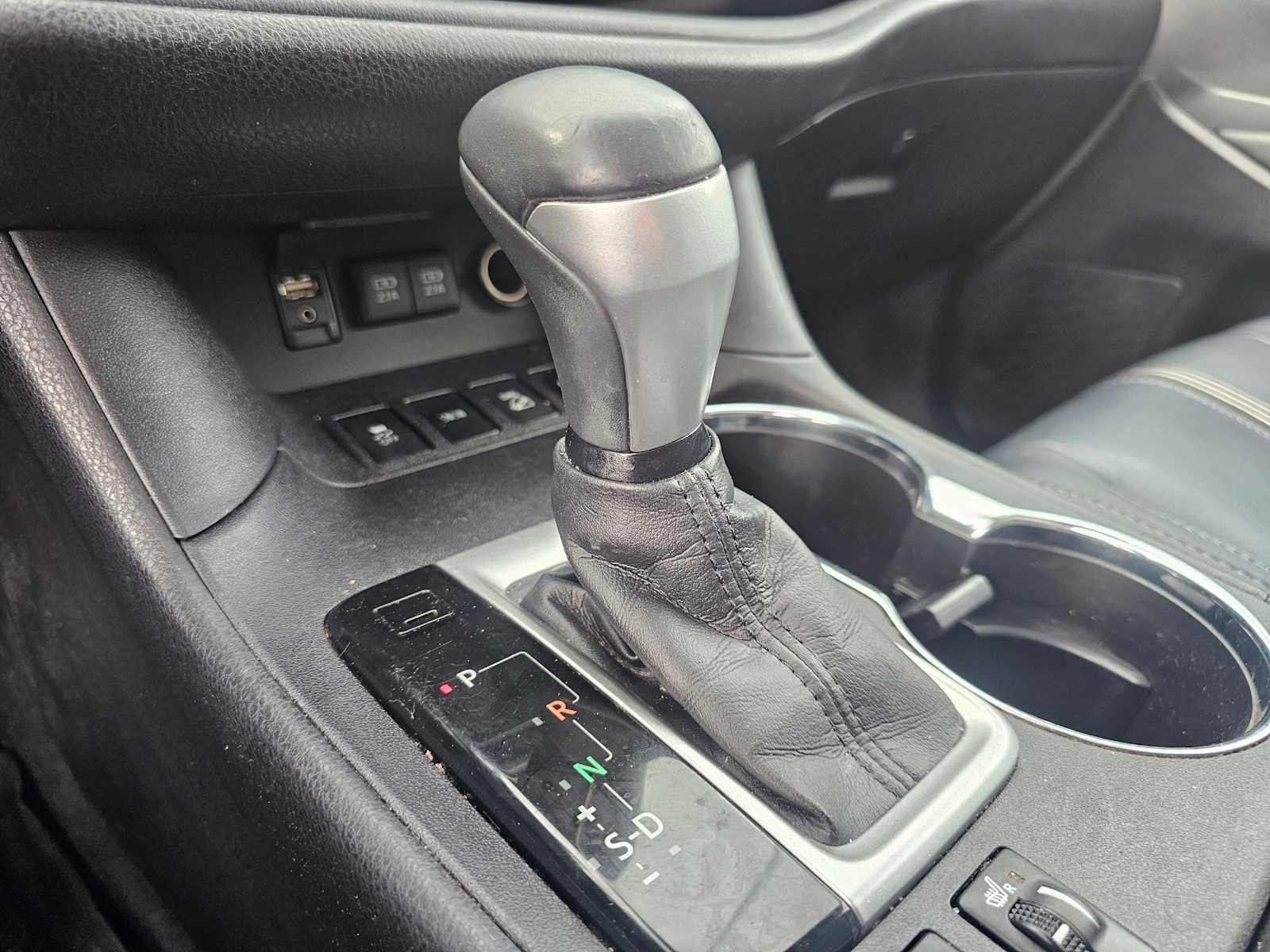 2017 Toyota Highlander SE