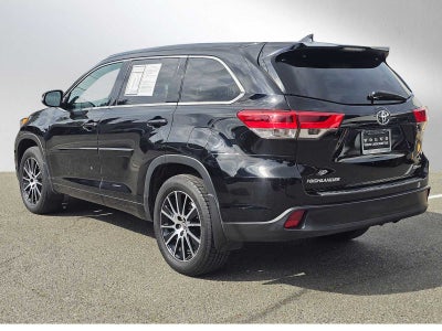 2017 Toyota Highlander SE