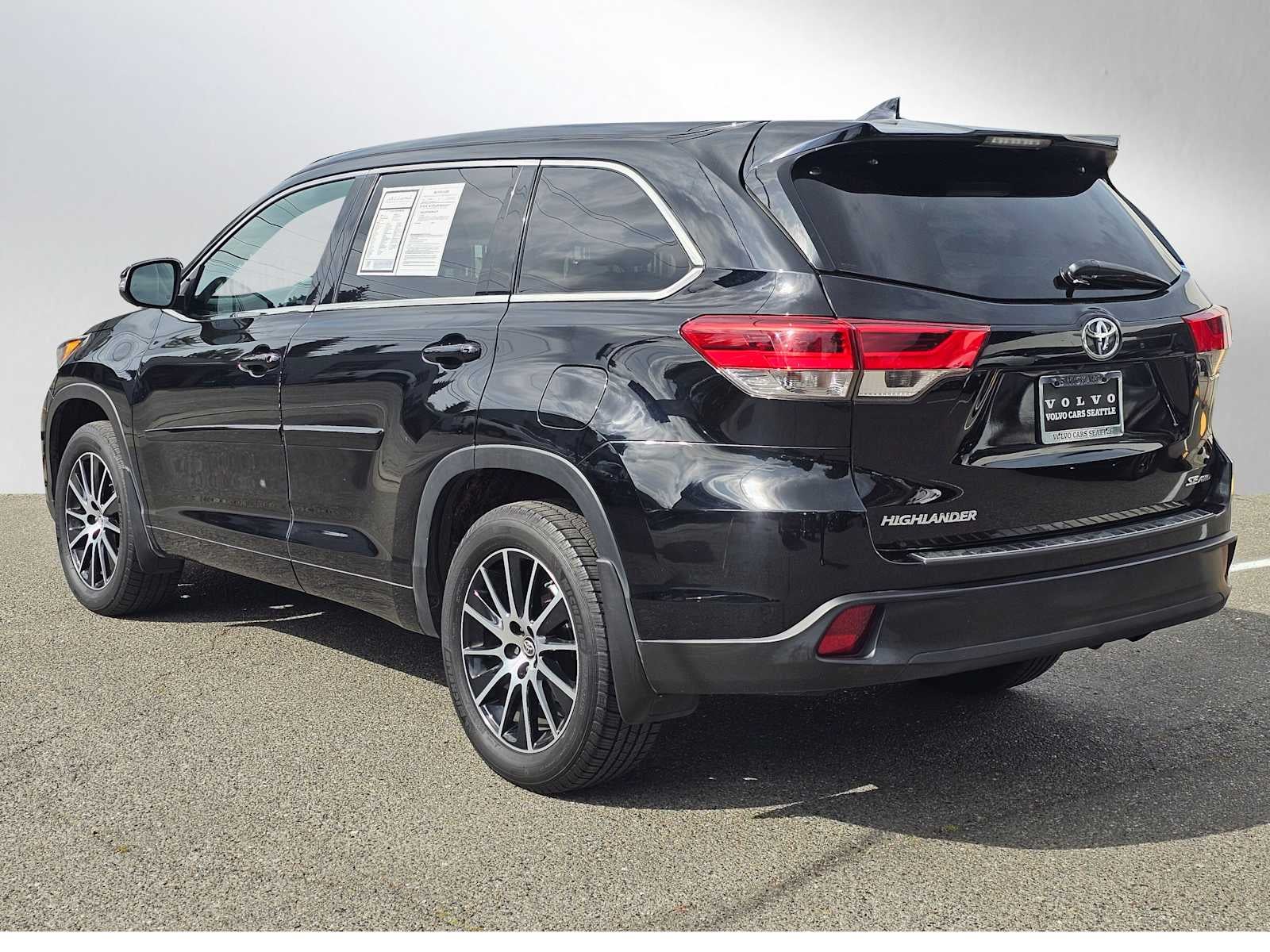 2017 Toyota Highlander SE