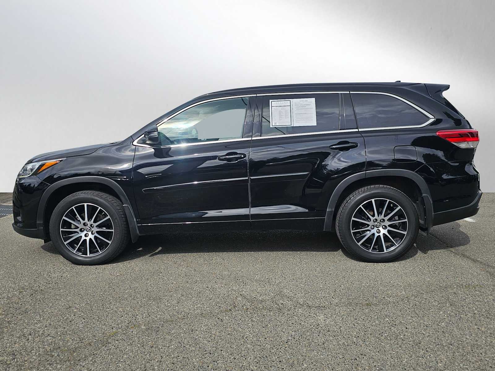 2017 Toyota Highlander SE