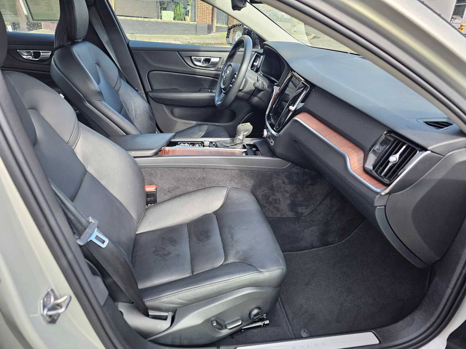 2021 Volvo S60 Momentum