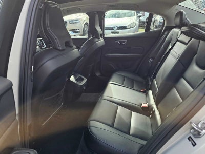 2021 Volvo S60 Momentum