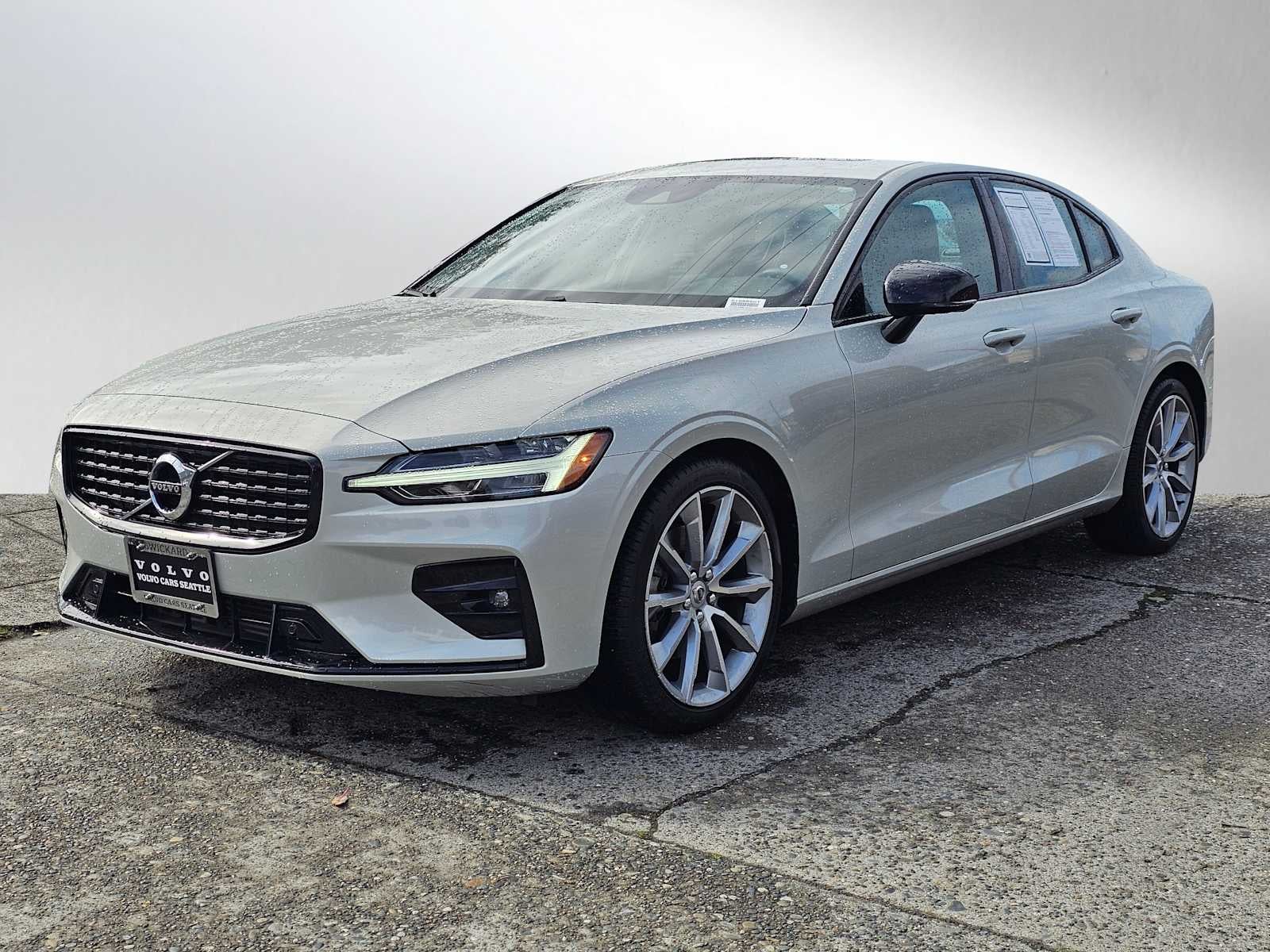 2021 Volvo S60 Momentum
