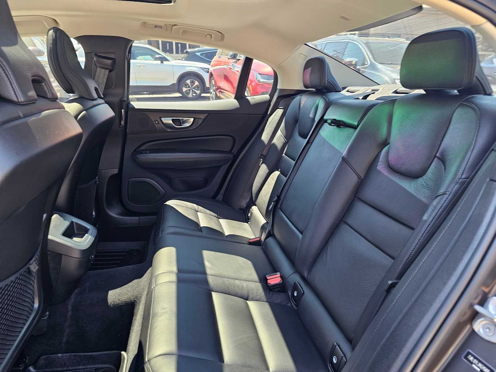 2024 Volvo S60 Plus Dark Theme