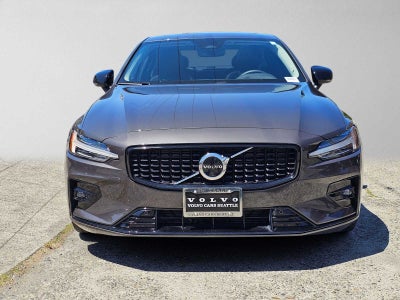 2024 Volvo S60 Plus Dark Theme