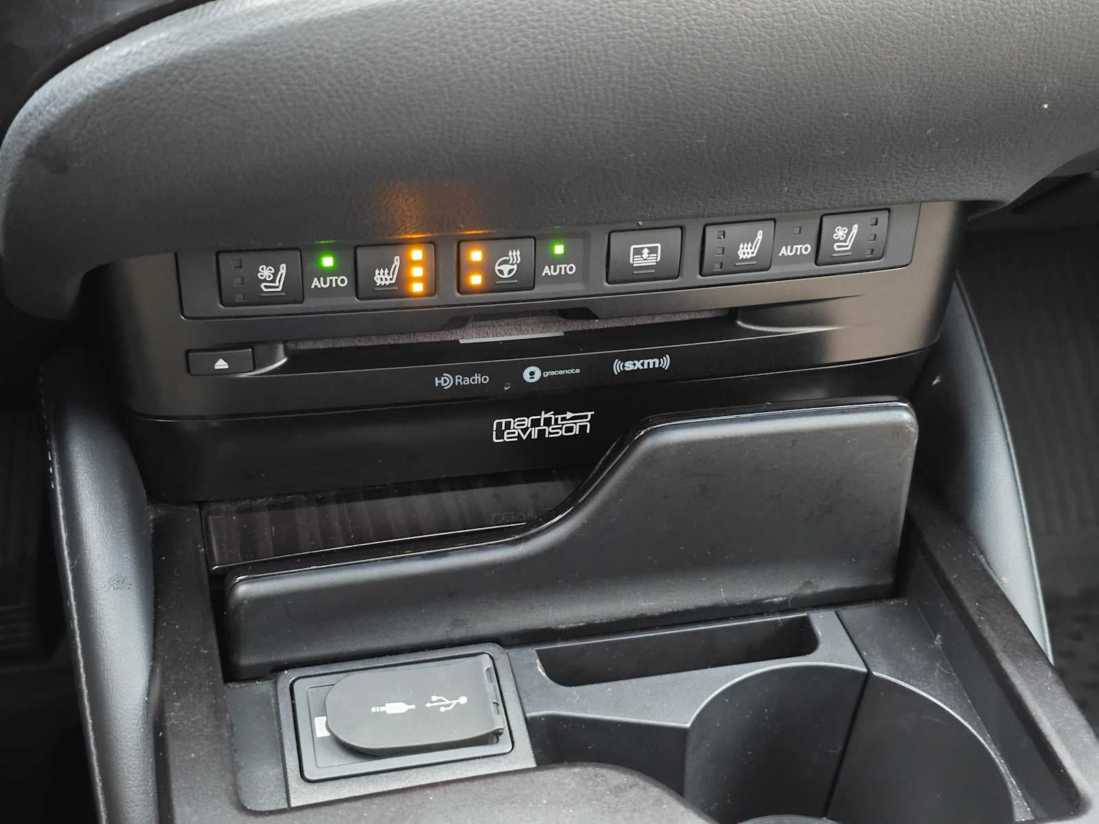 2019 Lexus ES Luxury