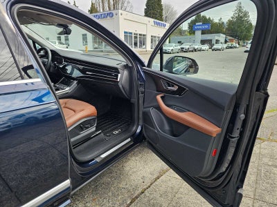 2023 Audi Q7 Premium Plus