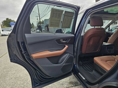 2023 Audi Q7 Premium Plus