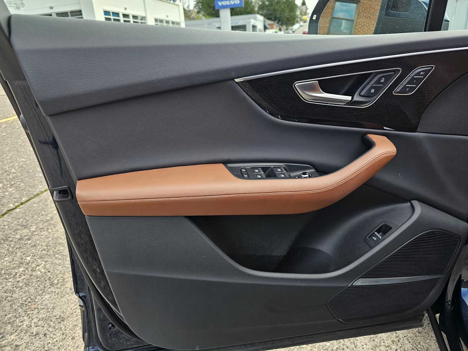 2023 Audi Q7 Premium Plus