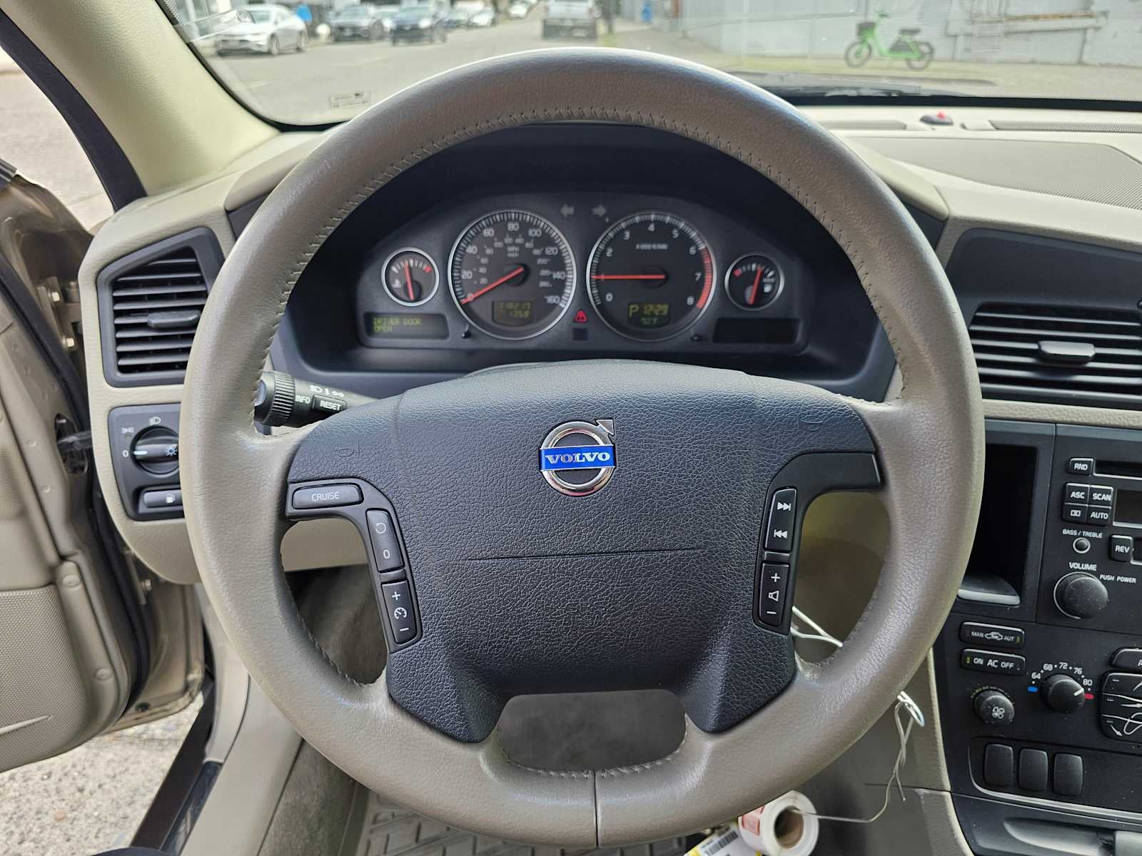 2004 Volvo V70 XC70