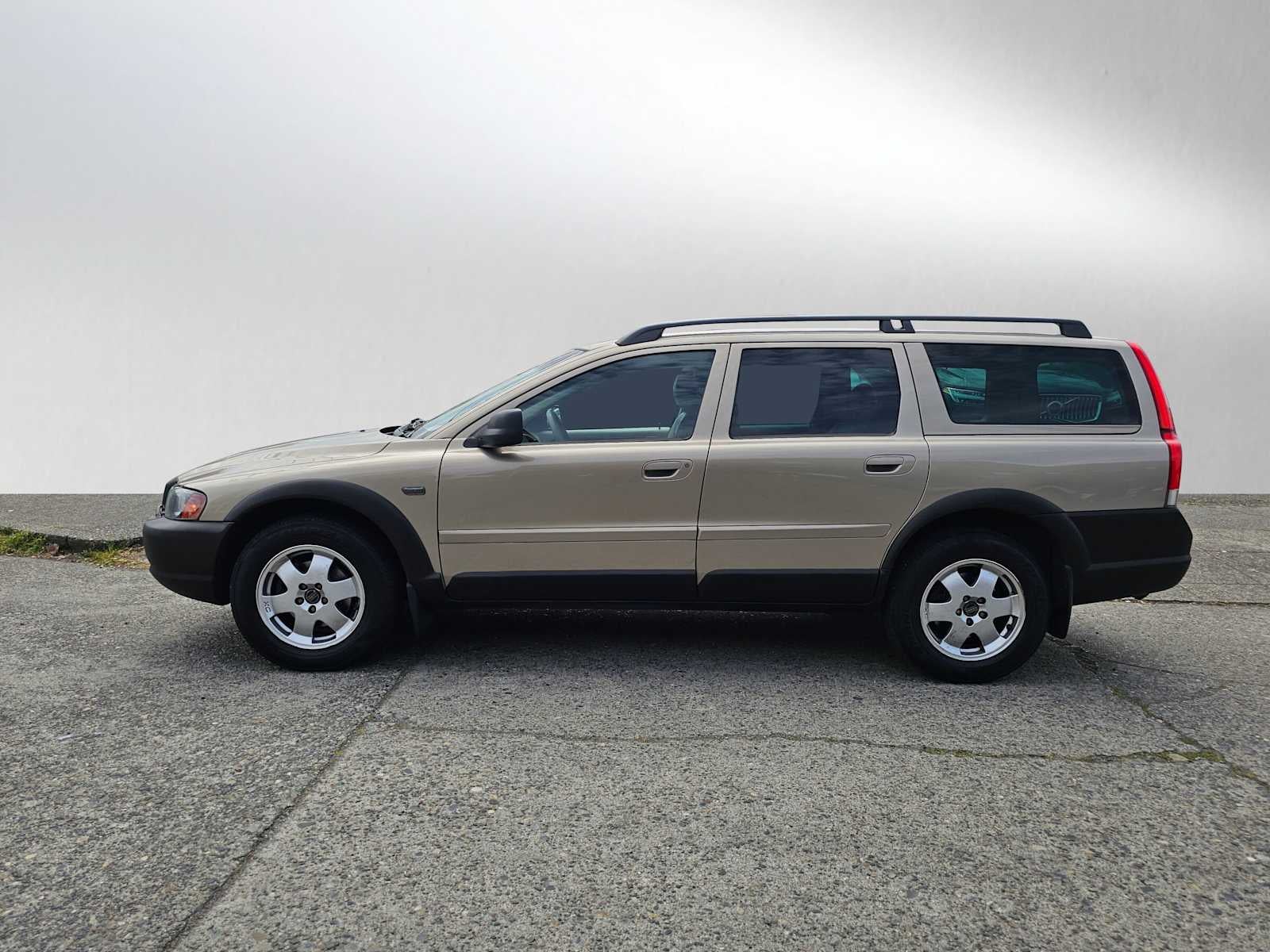 2004 Volvo V70 XC70