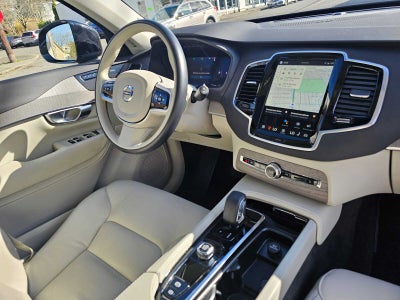 2024 Volvo XC90 Plus Bright Theme