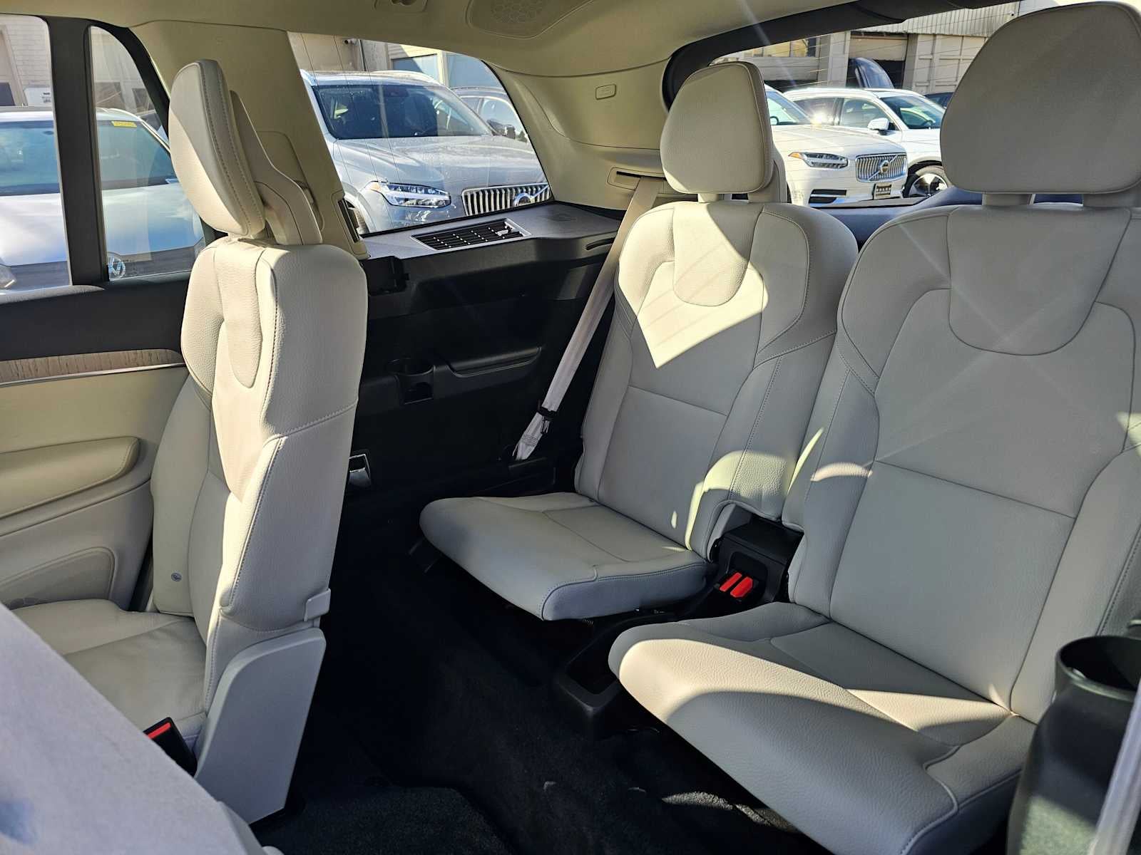 2024 Volvo XC90 Plus Bright Theme