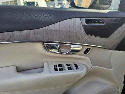 2024 Volvo XC90 Plus Bright Theme