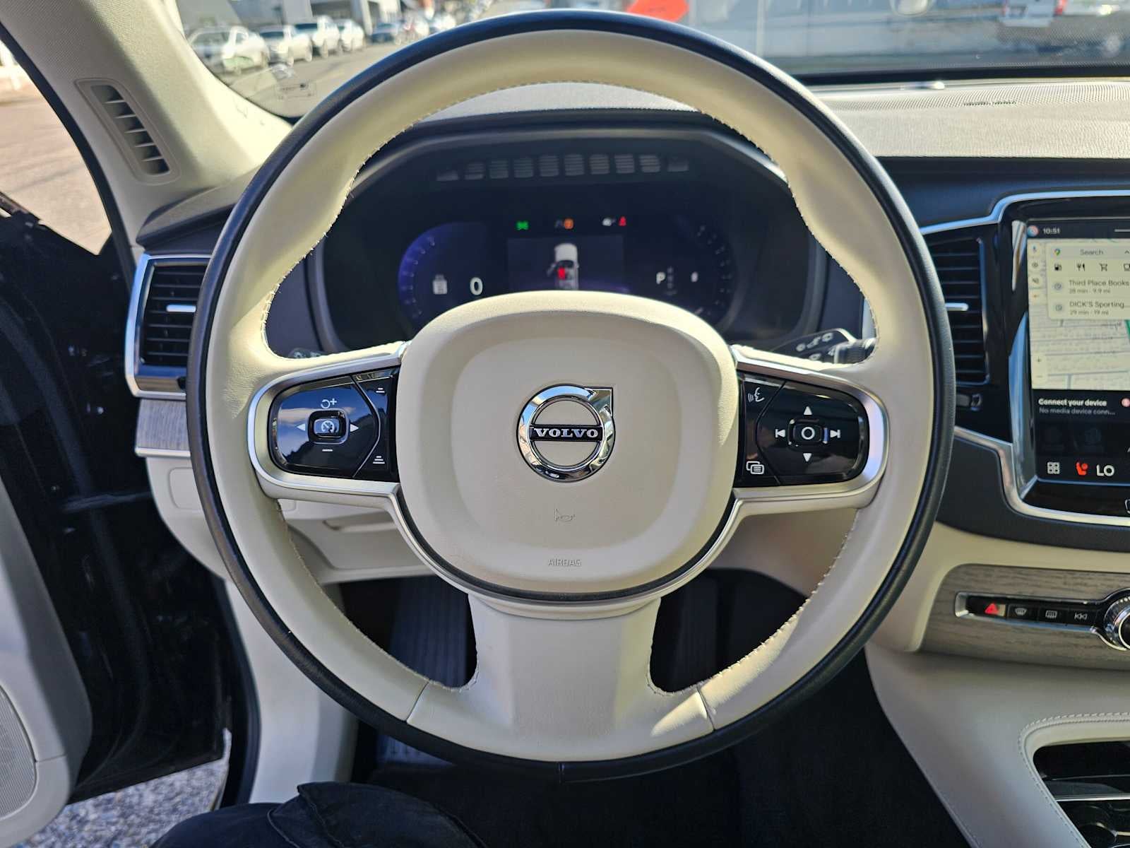 2024 Volvo XC90 Plus Bright Theme