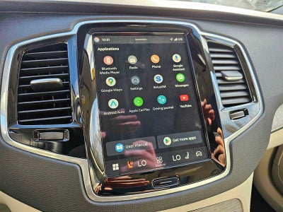 2024 Volvo XC90 Plus Bright Theme