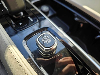 2024 Volvo XC90 Plus Bright Theme