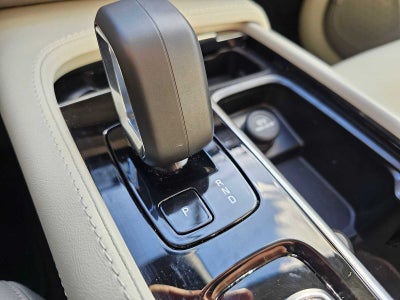 2024 Volvo XC90 Plus Bright Theme