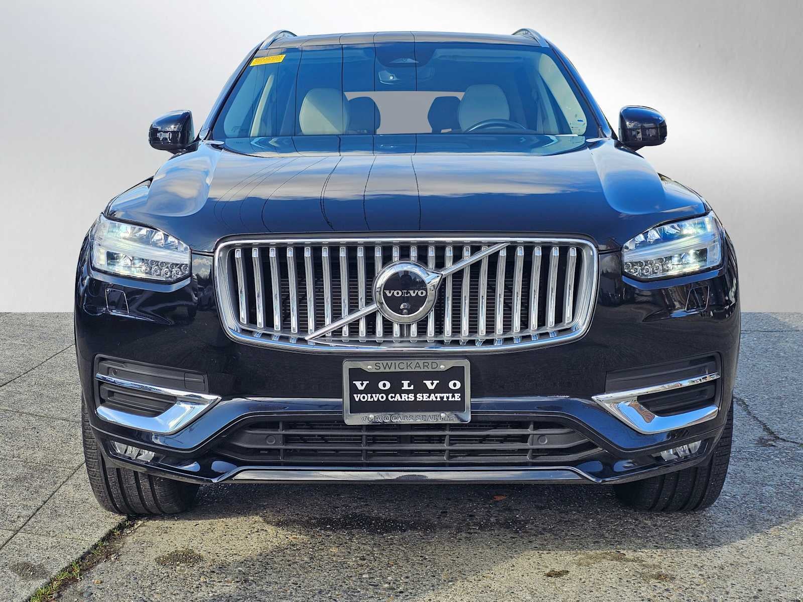 2024 Volvo XC90 Plus Bright Theme
