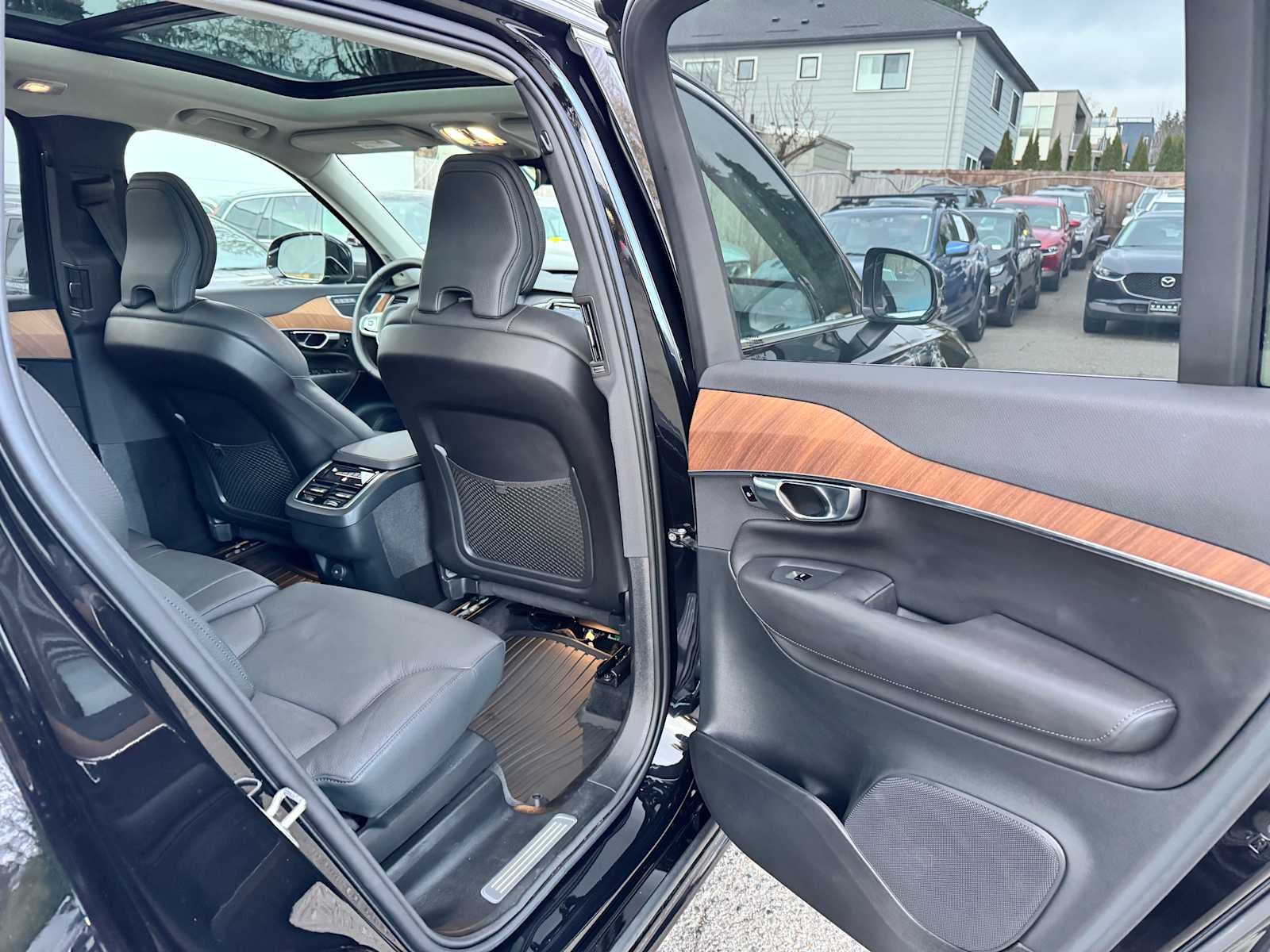 2025 Volvo XC90 Plus