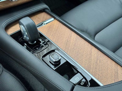 2025 Volvo XC90 Plus