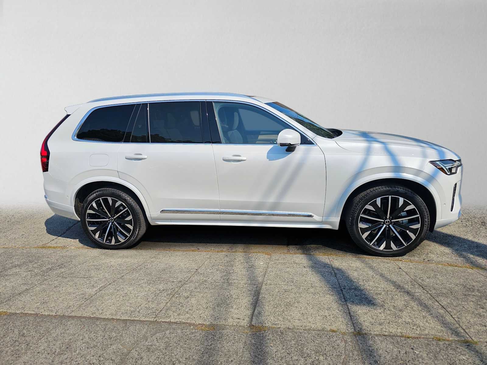 2026 Volvo XC90 Plus