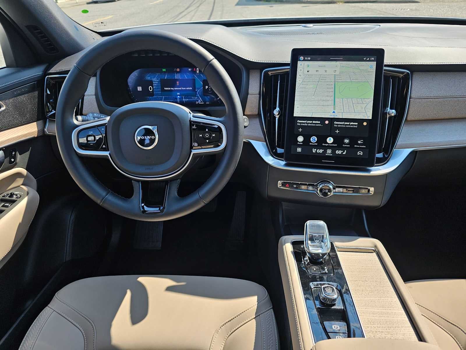 2026 Volvo XC90 Plus