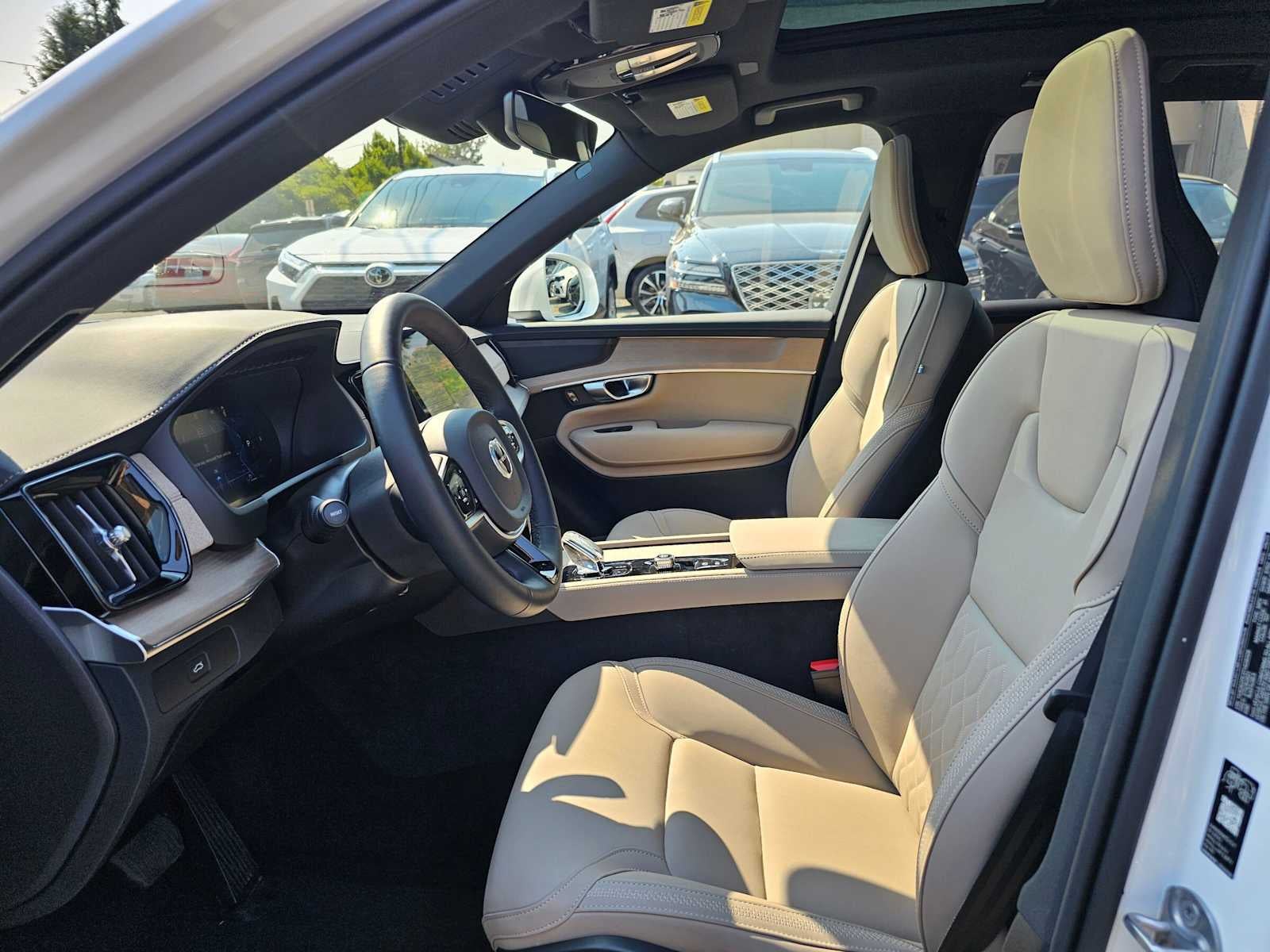 2026 Volvo XC90 Plus