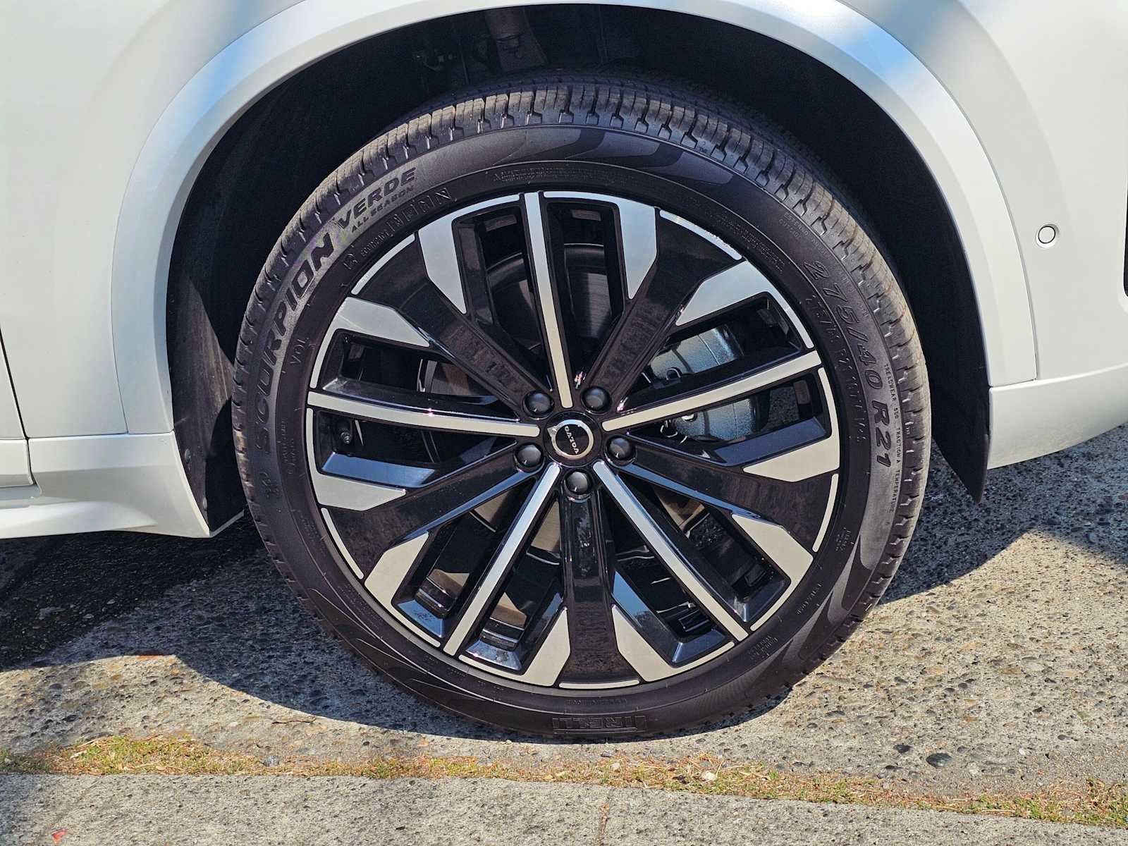 2026 Volvo XC90 Plus