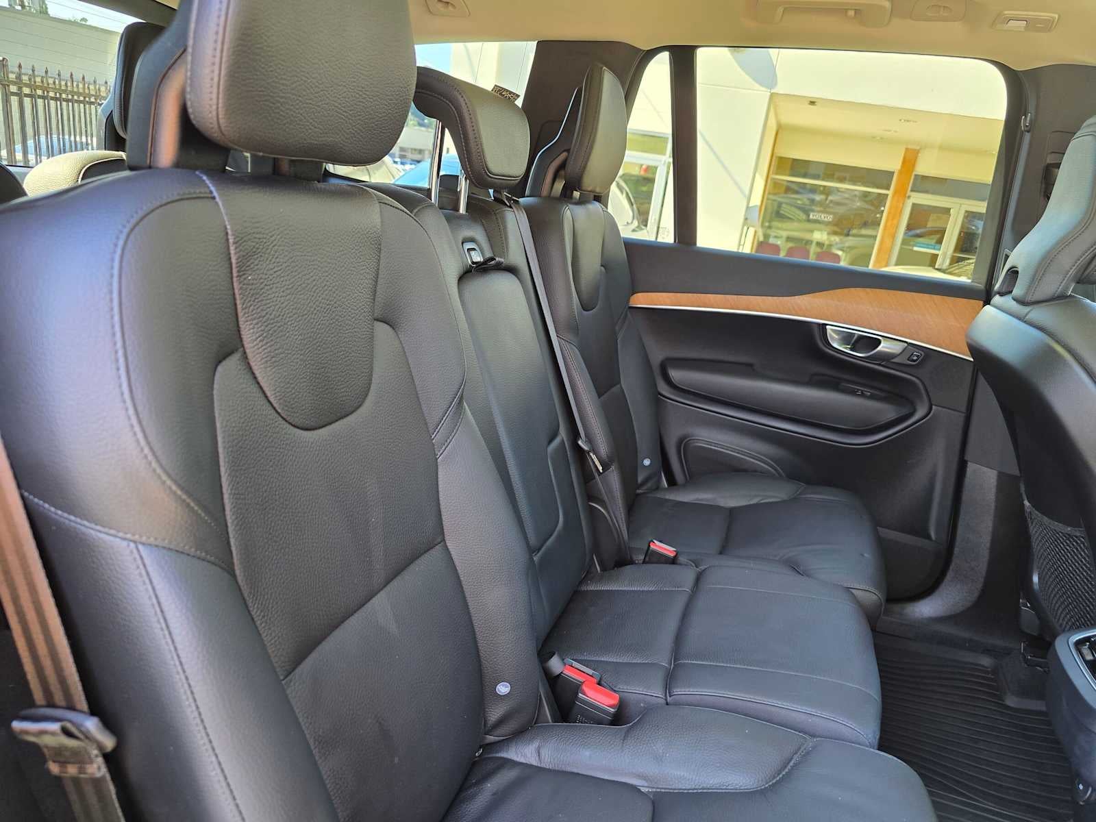 2024 Volvo XC90 Plus Bright Theme