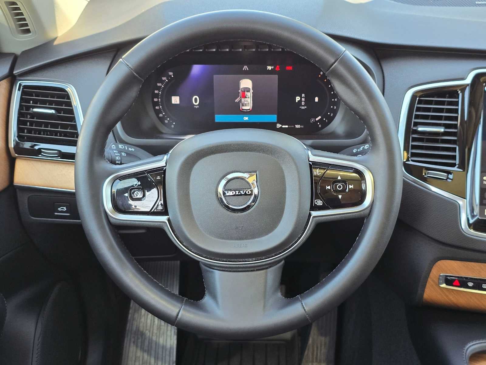 2024 Volvo XC90 Plus Bright Theme