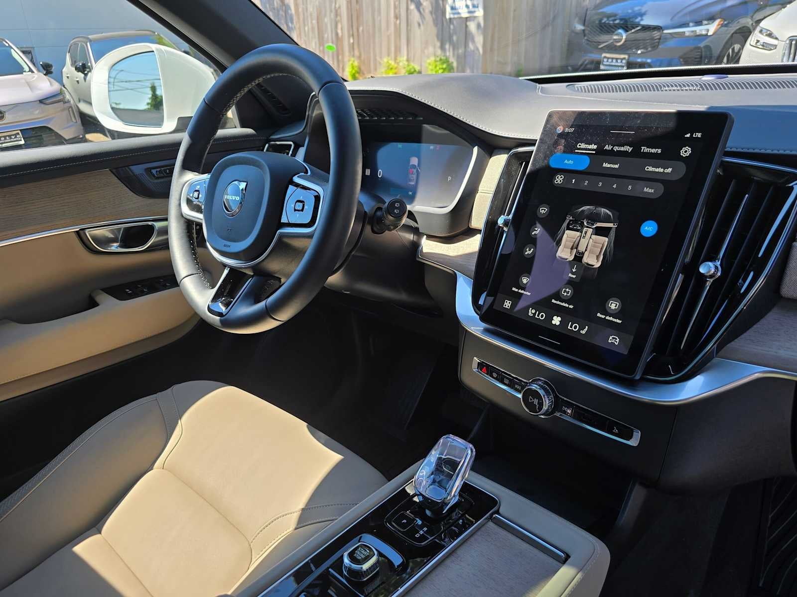2026 Volvo XC90 Plus