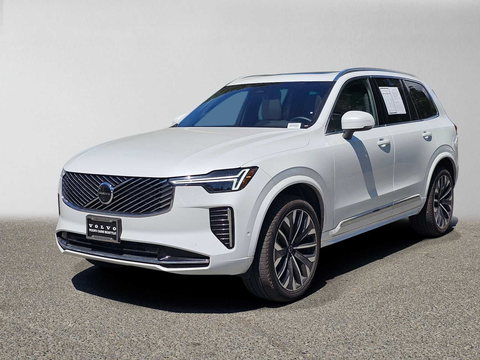 2026 Volvo XC90 Plus