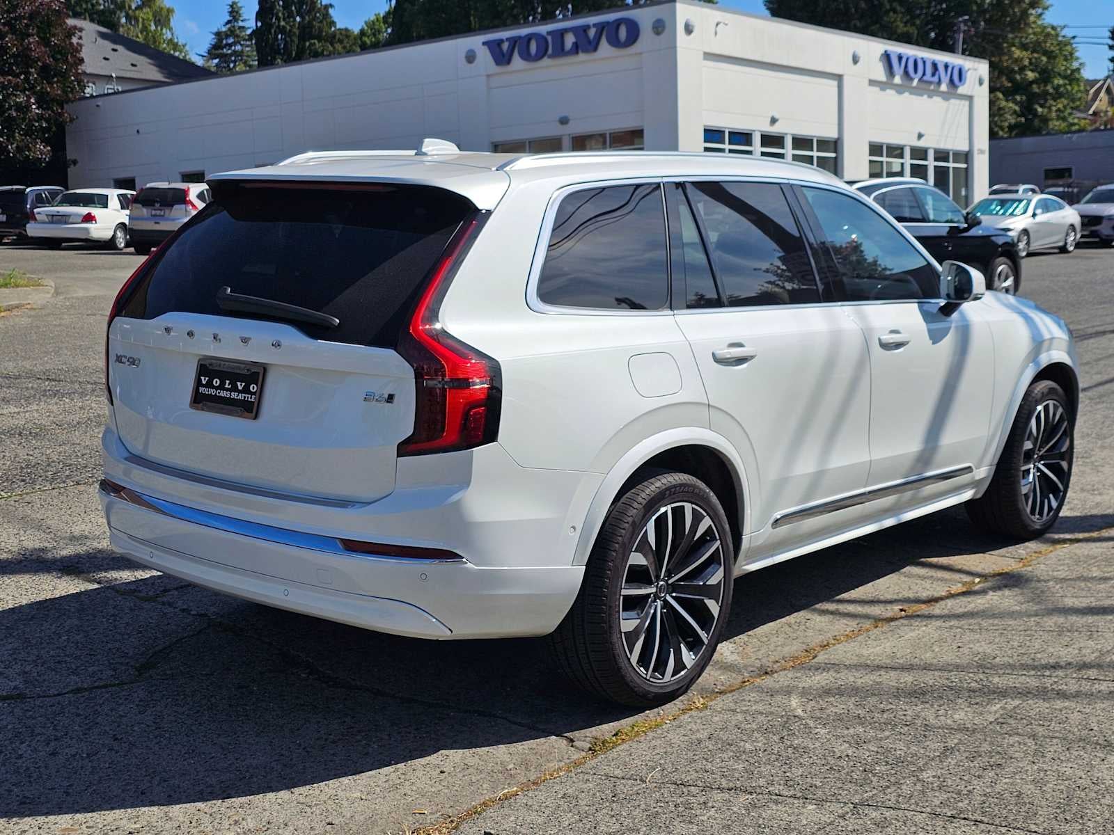 2026 Volvo XC90 Plus