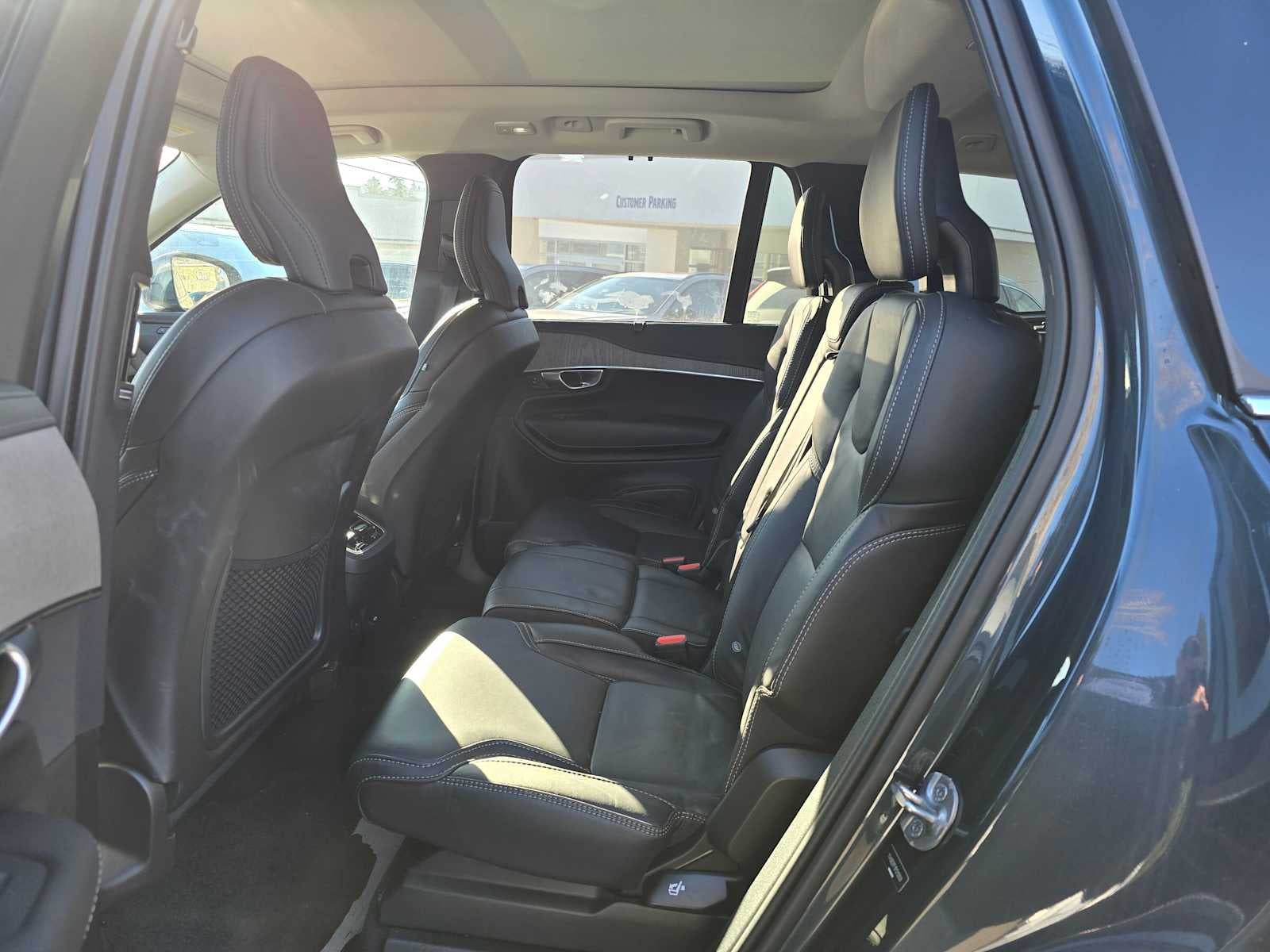 2024 Volvo XC90 Ultimate Bright Theme