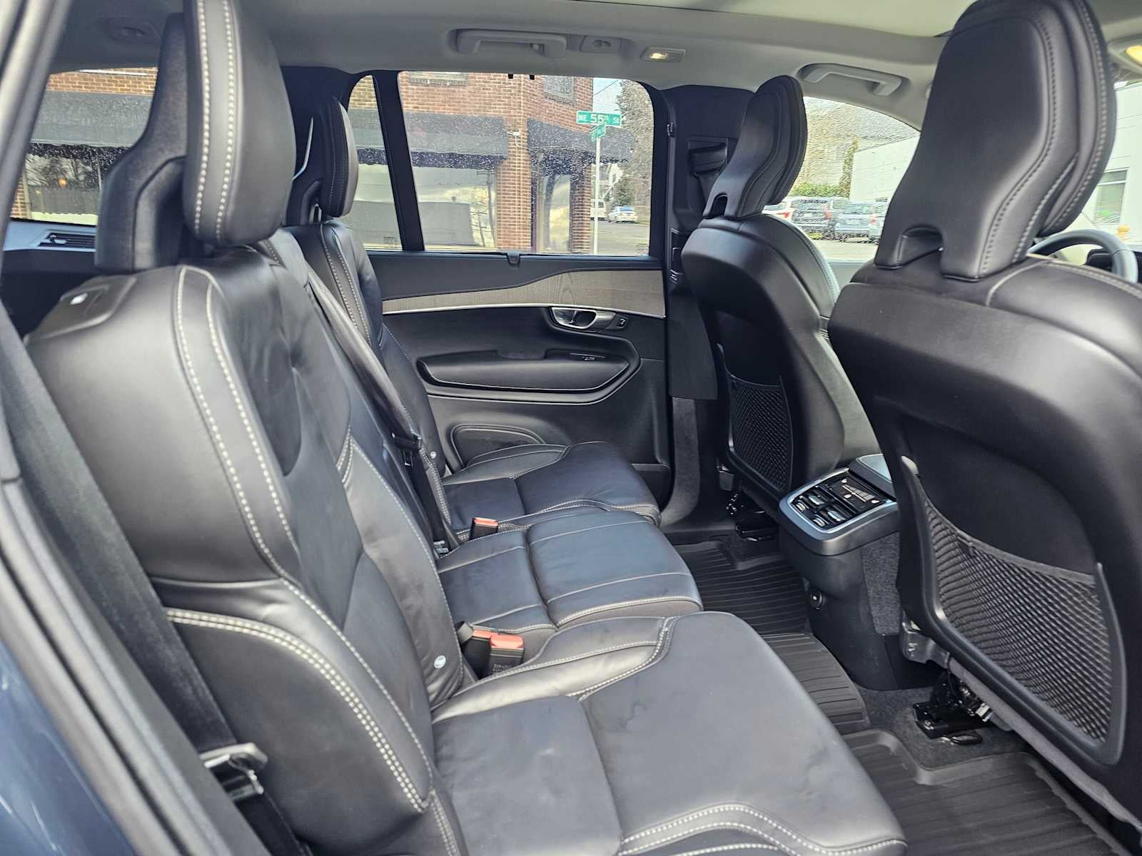 2024 Volvo XC90 Ultimate Bright Theme