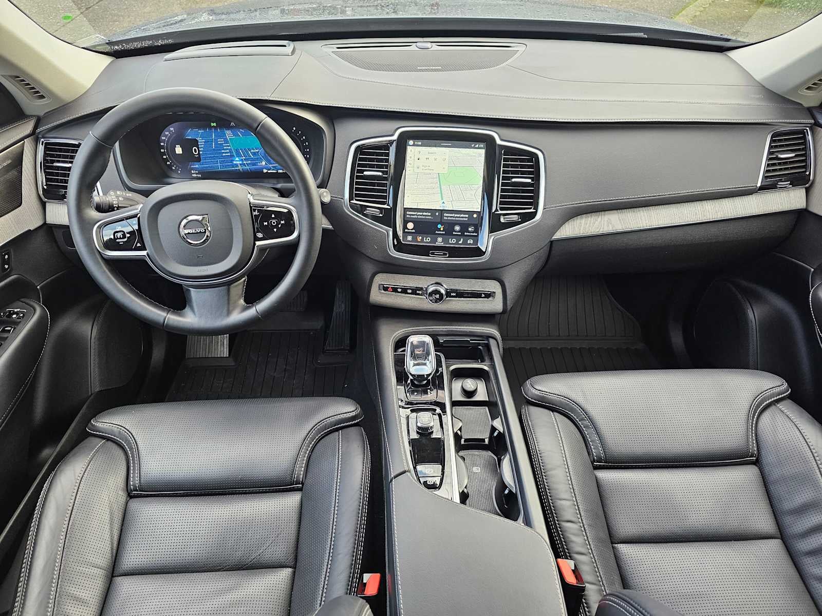 2024 Volvo XC90 Ultimate Bright Theme