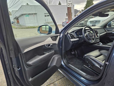 2024 Volvo XC90 Ultimate Bright Theme
