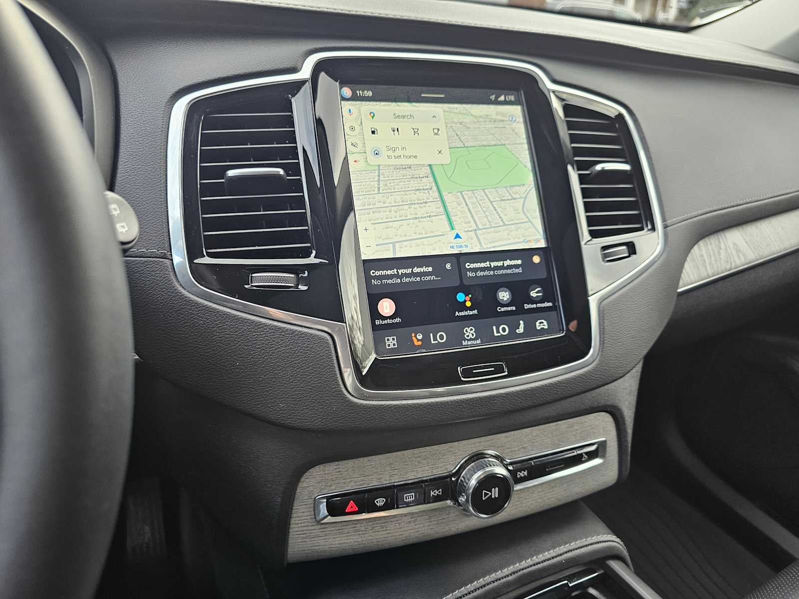 2024 Volvo XC90 Ultimate Bright Theme